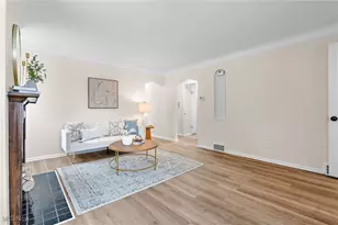 890 E 250th St, Euclid, OH 44132 - Photo 8