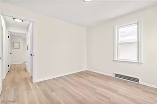 890 E 250th St, Euclid, OH 44132 - Photo 26