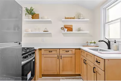 890 E 250th Street, Euclid, OH 44132 - Photo 32