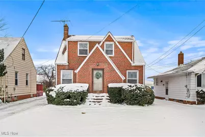 890 E 250th Street, Euclid, OH 44132 - Photo 2