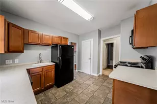 1600 Victoria Ave, Oakwood, OH 44107 - Photo 22
