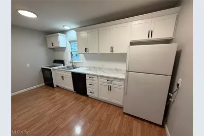 225 25th Street NW, Barberton, OH 44203 - Photo 4