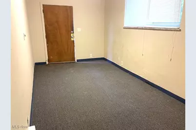 2809 Sunset Boulevard #3, Steubenville, OH 43952 - Photo 2