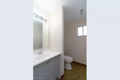 8671 Ashwood Drive, Strongsville, OH 44149 - Photo 14