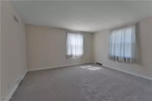 4185 Adeer Dr, Canfield, OH 44406 - Photo 32