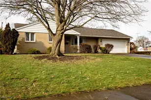 302 S Reeves Ave, Dover, OH 44622 - Photo 2