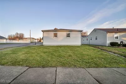 3106 NE 22nd Street NE, Canton, OH 44705 - Photo 24