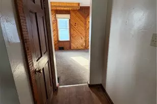 565 Brown St, Akron, OH 44311 - Photo 8