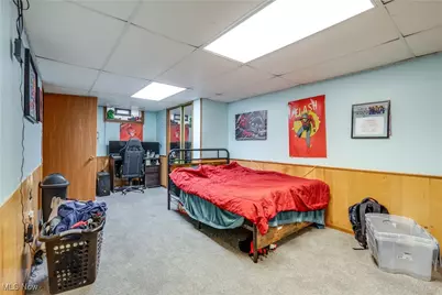 640 E Lake Avenue, Barberton, OH 44203 - Photo 24