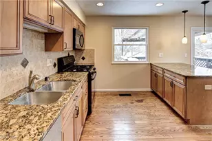 3258 Van Buren Dr, Brunswick, OH 44212 - Photo 4