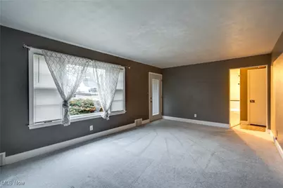 12855 Redwood Avenue NW, Uniontown, OH 44685 - Photo 6