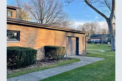 37518 Arlington Drive, Willoughby, OH 44094 - Photo 2