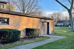 37518 Arlington Dr, Willoughby, OH 44094 - Photo 2