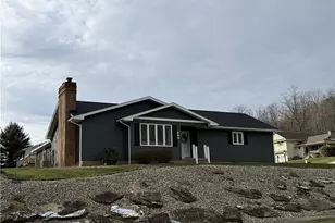 568 Lockport Ave SW, New Philadelphia, OH 44663 - Photo 2