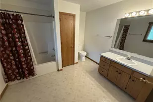 568 Lockport Ave SW, New Philadelphia, OH 44663 - Photo 32