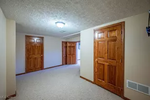 22 Westwood Dr, Parkersburg, WV 26101 - Photo 36