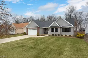 3654 Elizabeth Dr, Vermilion, OH 44089 - Photo 2