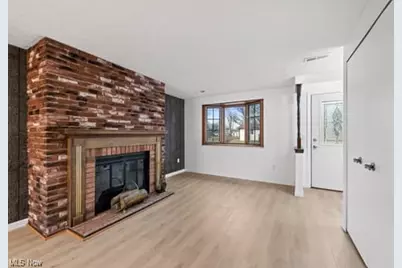 6006 Rosebelle Avenue, North Ridgeville, OH 44039 - Photo 8