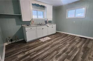 218 E Main Ext, Newcomerstown, OH 43832 - Photo 4