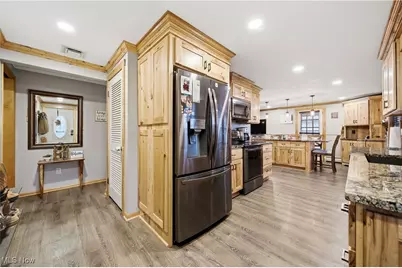 918 Bonsel Street NE, Navarre, OH 44662 - Photo 2