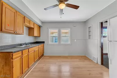 9806 Sladden Avenue #2/UP, Garfield Heights, OH 44125 - Photo 10