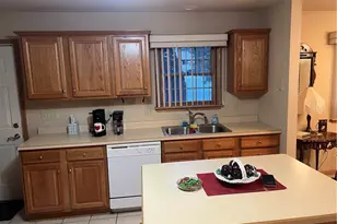1860 Massachusetts Ave, Poland, OH 44514 - Photo 6