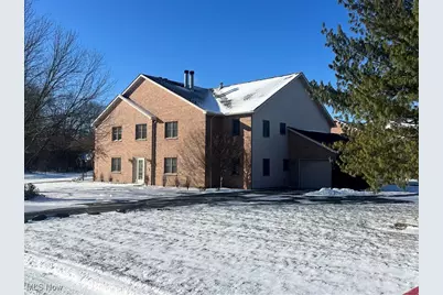 1860 Massachusetts Avenue #2, Poland, OH 44514 - Photo 2