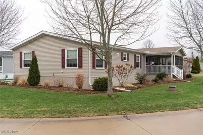 337 Pin Oak Circle, Elyria, OH 44035 - Photo 4