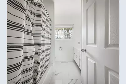 2486 Montgomery Avenue NW, Warren, OH 44485 - Photo 14