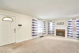 237 Orchard Hill Dr SW, North Canton, OH 44720 - Photo 2