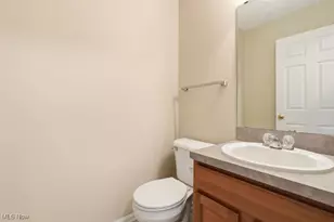 378 Angela Ln, Avon Lake, OH 44012 - Photo 8