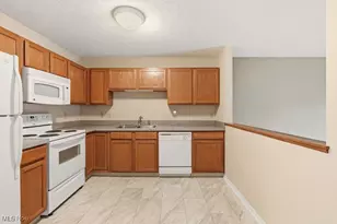 378 Angela Ln, Avon Lake, OH 44012 - Photo 12