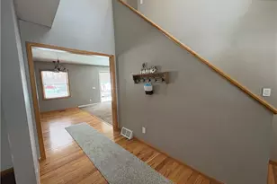 209 Maple Ave, St Clairsville, OH 43950 - Photo 10