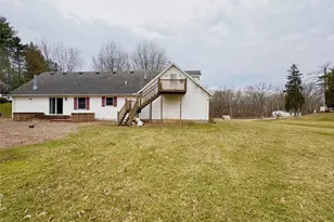 209 Maple Ave, St Clairsville, OH 43950 - Photo 6