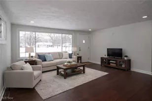 3796 Sanford Dr, Brunswick, OH 44212 - Photo 2