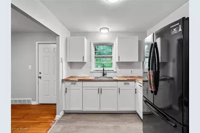 2195 N Taylor Road, Cleveland Heights, OH 44112 - Photo 24