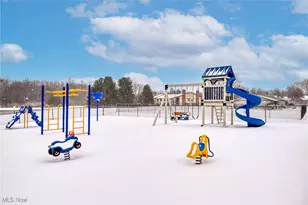 864 Kirkwall Dr, Akron, OH 44321 - Photo 22