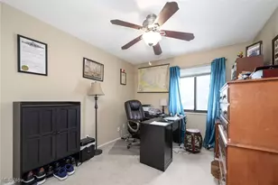 864 Kirkwall Dr, Akron, OH 44321 - Photo 16