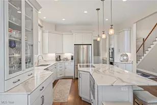 306 Dunbar Cir, Grandview Heights, OH 44147 - Photo 12