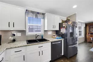 32 C St SW, Navarre, OH 44662 - Photo 10