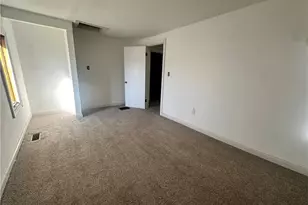 114 S Main St, , OH 43717 - Photo 16