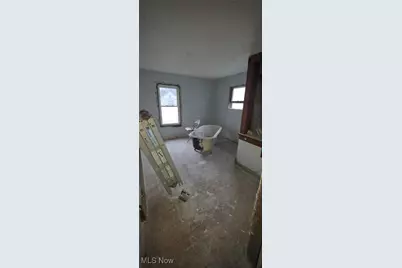 924 Lane Street, Akron, OH 44307 - Photo 10