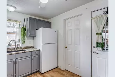 3889 Bradley Street, Mogadore, OH 44260 - Photo 10