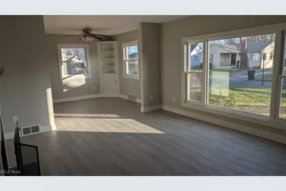 254 Brandtson Avenue, Lorain, OH 44035 - Photo 16
