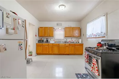 900 4th Street SW, Canton, OH 44707 - Photo 8