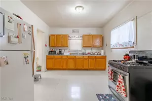 900 4th St SW, Canton, OH 44707 - Photo 8