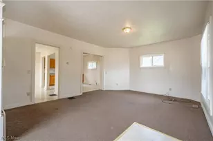 900 4th St SW, Canton, OH 44707 - Photo 6