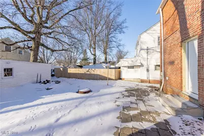 464 E 250th Street, Euclid, OH 44132 - Photo 38