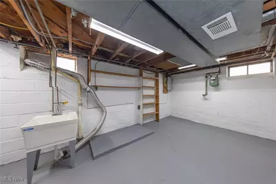 464 E 250th Street, Euclid, OH 44132 - Photo 32