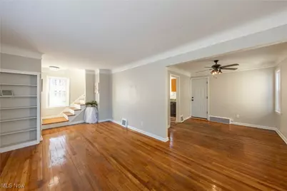 464 E 250th Street, Euclid, OH 44132 - Photo 6